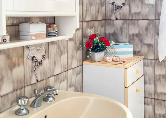 Villa Sunny Haven In Torre Lapillo