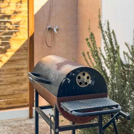 Sunny Haven In Villa *