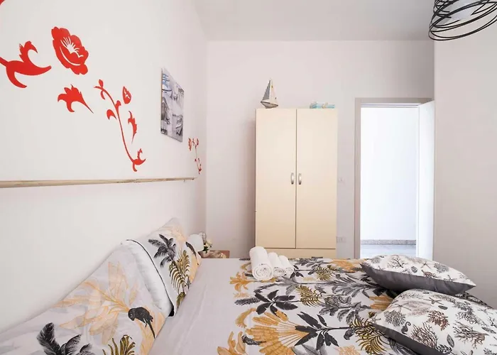 Sunny Haven In Villa Torre Lapillo